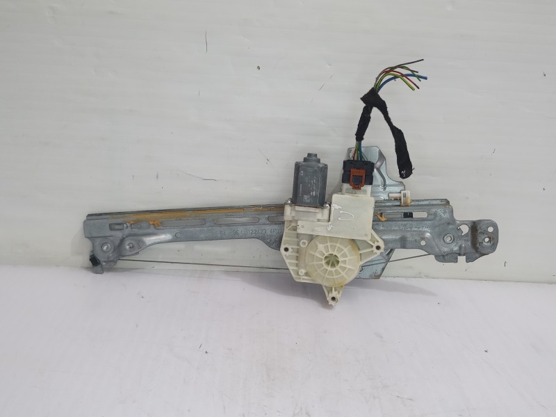 Recambio de elevalunas trasero derecho para peugeot 308 active referencia OEM IAM 9816273480  