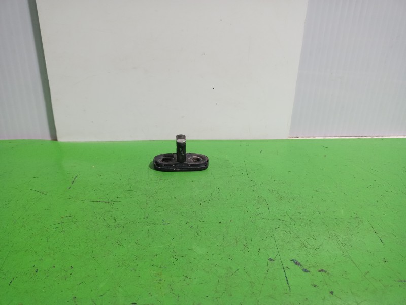 Recambio de anclaje cerradura para volkswagen t-cross advance referencia OEM IAM 2G6827517A  