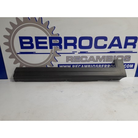 Recambio de faldon lateral para citroën c4 cactus referencia OEM IAM 9687617677  