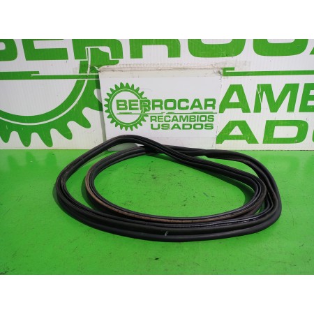 Recambio de goma contorno para audi a4 berlina (8e) 2.5 tdi (120kw) referencia OEM IAM 8E5827705E  