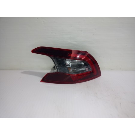 Recambio de piloto trasero izquierdo para peugeot 308 active referencia OEM IAM 9823728680  