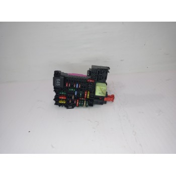 CAJA RELES / FUSIBLES 2Q0937615A 