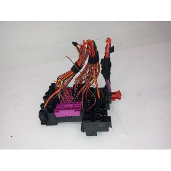 Recambio de caja reles / fusibles para seat arona xperience plus referencia OEM IAM 2Q0937615A  