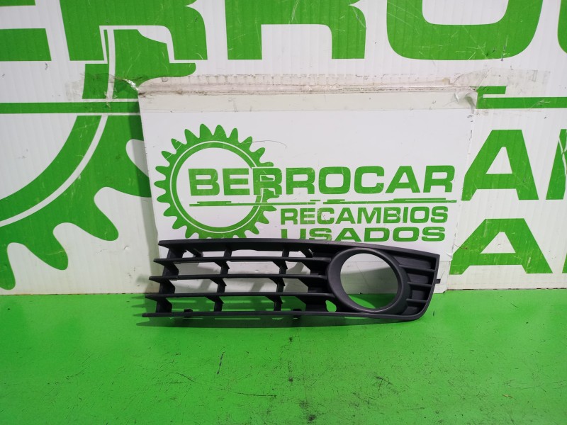 Recambio de rejilla para audi a4 berlina (8e) 2.5 tdi (120kw) referencia OEM IAM 8E0807681  