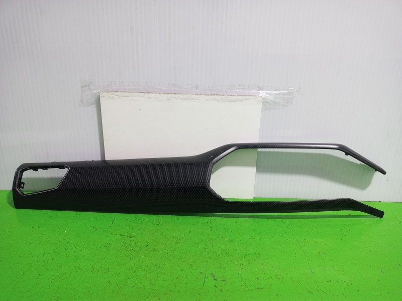 Recambio de moldura para volkswagen t-cross advance referencia OEM IAM 2GM858418H  