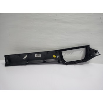 Recambio de moldura para seat arona xperience plus referencia OEM IAM 6F1858451C  