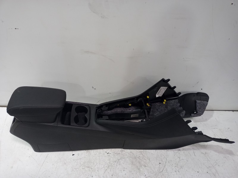 Recambio de consola central para opel grandland x opel 2020 referencia OEM IAM YP000546YX  