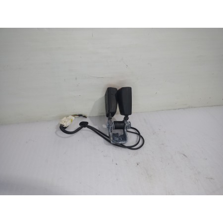 Recambio de enganche cinturon central para peugeot 308 active referencia OEM IAM 98063975XX  