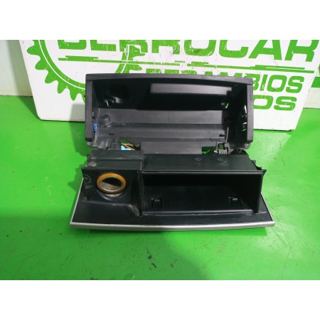 Recambio de cenicero para peugeot 407 2.0 16v cat referencia OEM IAM 9644562177  