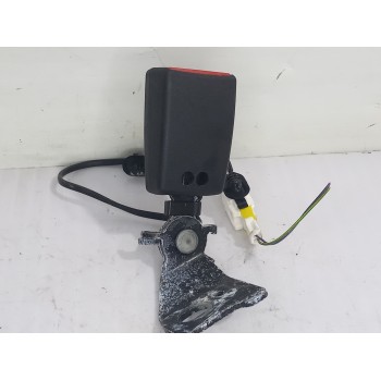 Recambio de enganche cinturon trasero izquierdo para peugeot 308 active referencia OEM IAM 98063976XX  