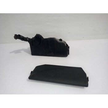 Recambio de caja reles / fusibles para seat arona xperience plus referencia OEM IAM 2Q0937132A  