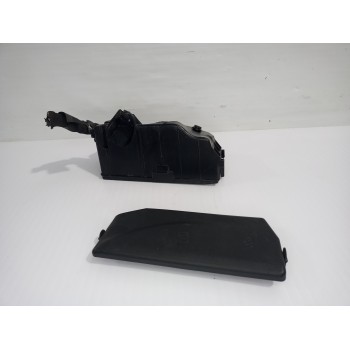Recambio de caja reles / fusibles para seat arona xperience plus referencia OEM IAM 2Q0937132A  