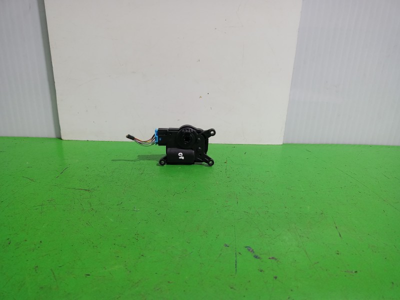 Recambio de motor apertura trampilla para volkswagen t-cross advance referencia OEM IAM 2Q0907511F  