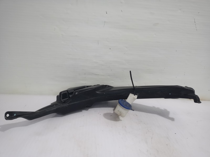 Recambio de deposito limpia para peugeot 308 active referencia OEM IAM 9801927380  