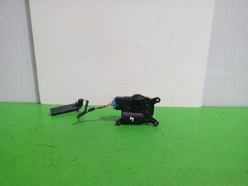 Recambio de motor apertura trampilla para volkswagen t-cross advance referencia OEM IAM 2Q0907511E  