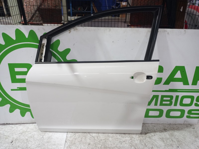 Recambio de puerta delantera izquierda para seat altea (5p1) style copa referencia OEM IAM 5P0831055A  
