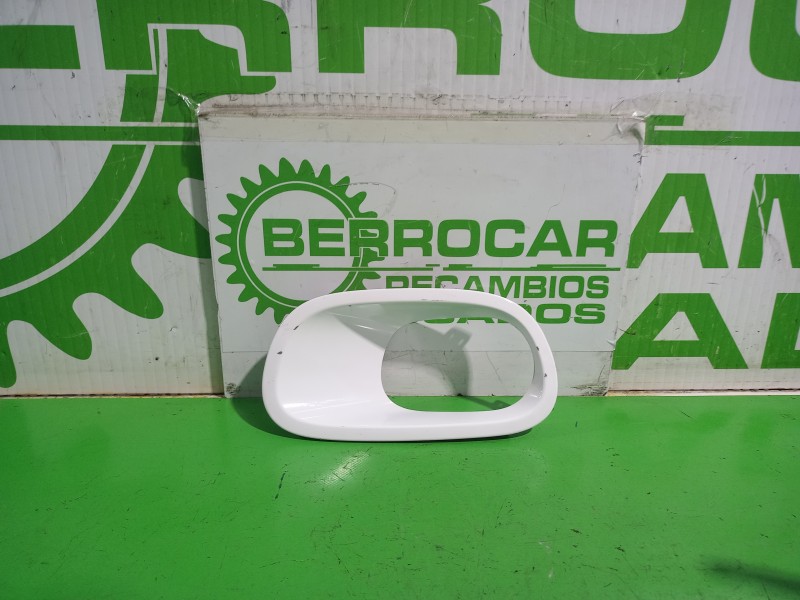 Recambio de moldura para citroën c3 origins referencia OEM IAM 981334469V  