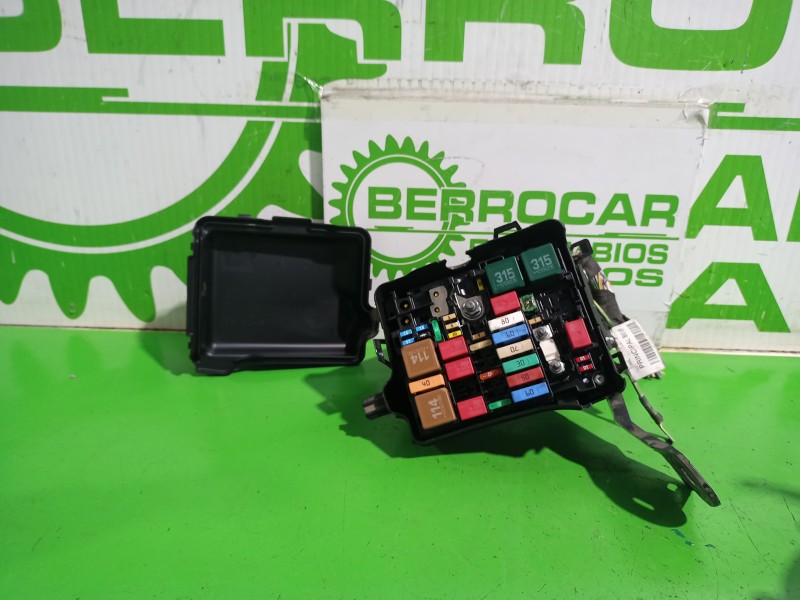 Recambio de caja reles / fusibles para citroën c3 origins referencia OEM IAM 9804848480  