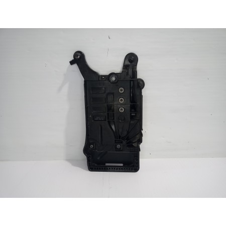 Recambio de soporte bateria para seat arona xperience plus referencia OEM IAM 2Q0915331  