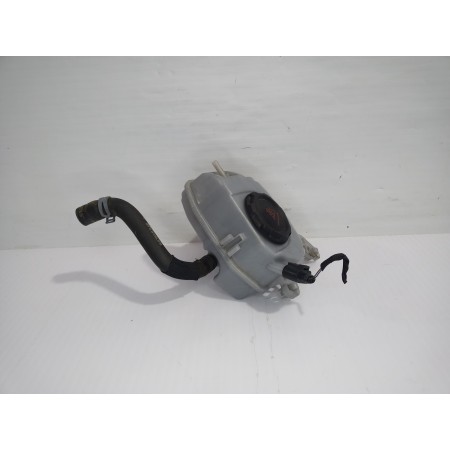 Recambio de deposito expansion para seat arona xperience plus referencia OEM IAM 2Q0121407D  