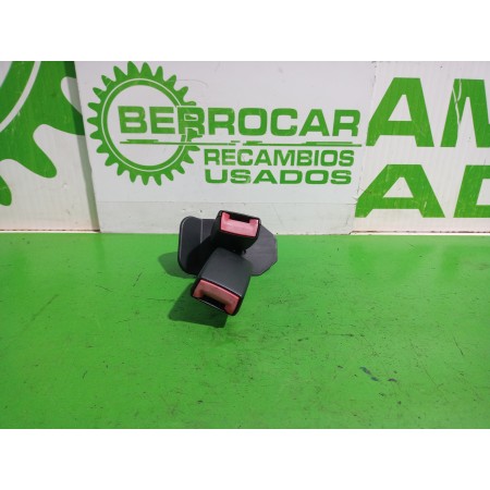 Recambio de enganche cinturon central para audi a4 berlina (8e) 2.5 tdi (120kw) referencia OEM IAM 8E085774001C  
