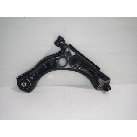 Recambio de brazo suspension inferior delantero derecho para seat arona xperience plus referencia OEM IAM 2Q0407152D  
