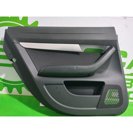 Recambio de guarnecido puerta trasera izquierda para audi a6 berlina (4f2) 2.4 referencia OEM IAM 4F0867305  