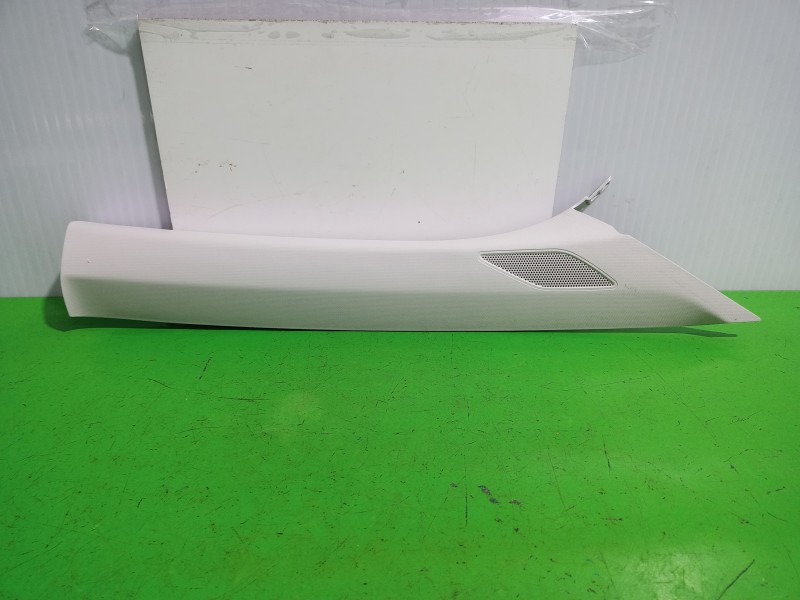 Recambio de moldura para volkswagen t-cross advance referencia OEM IAM 2GM867234  