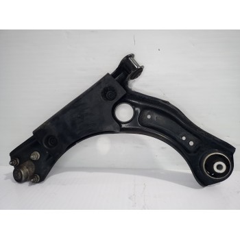 Recambio de brazo suspension inferior delantero derecho para seat arona xperience plus referencia OEM IAM 2Q0407152D  