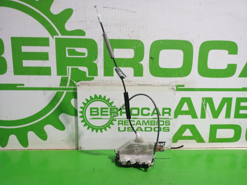 Recambio de cerradura puerta trasera derecha para citroën c3 origins referencia OEM IAM 16942941  