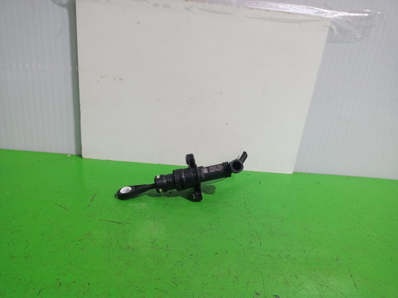 Recambio de bomba embrague para volkswagen t-cross advance referencia OEM IAM 2Q0721388  