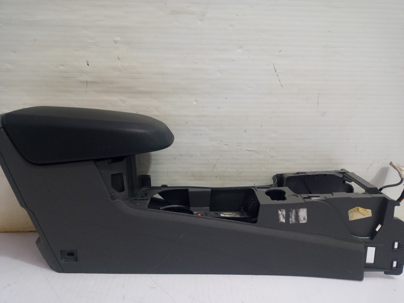 Recambio de consola central para ford focus lim. (cb4) business referencia OEM IAM 1670613  