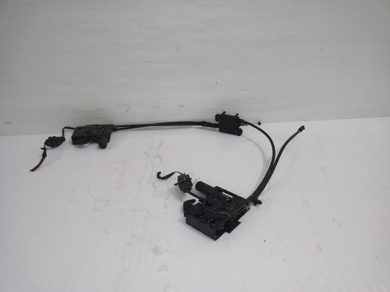 Recambio de cerradura capo para seat arona xperience plus referencia OEM IAM 6F0823509015  