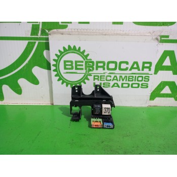 Recambio de caja reles / fusibles para audi a4 berlina (8e) 2.5 tdi (120kw) referencia OEM IAM 8E1937503  