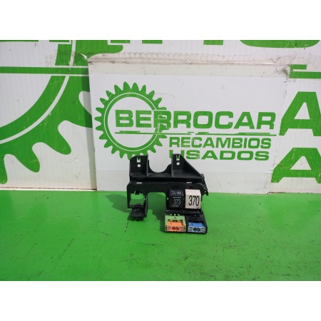 Recambio de caja reles / fusibles para audi a4 berlina (8e) 2.5 tdi (120kw) referencia OEM IAM 8E1937503  