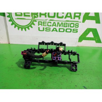 Recambio de caja reles / fusibles para audi a4 berlina (8e) 2.5 tdi (120kw) referencia OEM IAM 8E0937503  