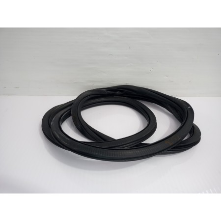 Recambio de goma contorno para seat arona xperience plus referencia OEM IAM 6F9867365F  