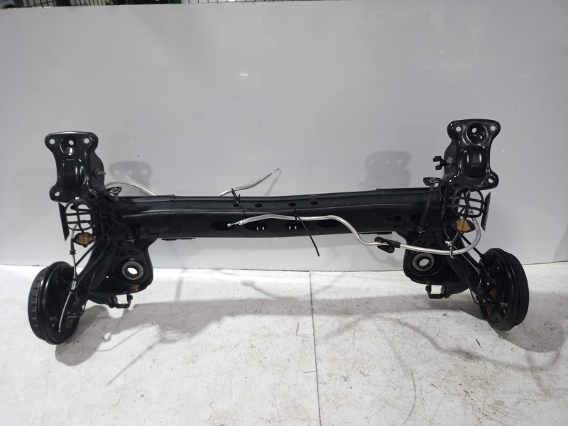 Recambio de puente trasero para volkswagen t-cross advance referencia OEM IAM 2Q0501053CB  