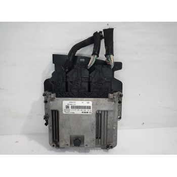 Recambio de centralita motor uce para renault trafic furgón l1h1 2,7t referencia OEM IAM 237106626R  