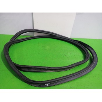 Recambio de goma contorno para volkswagen t-cross advance referencia OEM IAM 2GM827705C  