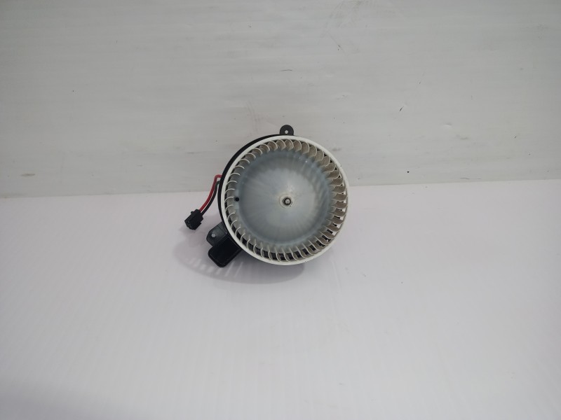 Recambio de motor calefaccion para seat arona xperience plus referencia OEM IAM 2Q1820021  