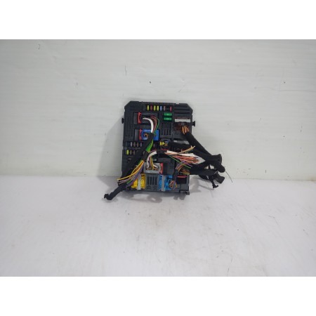 Recambio de caja reles / fusibles para peugeot 308 active referencia OEM IAM 983079058000  