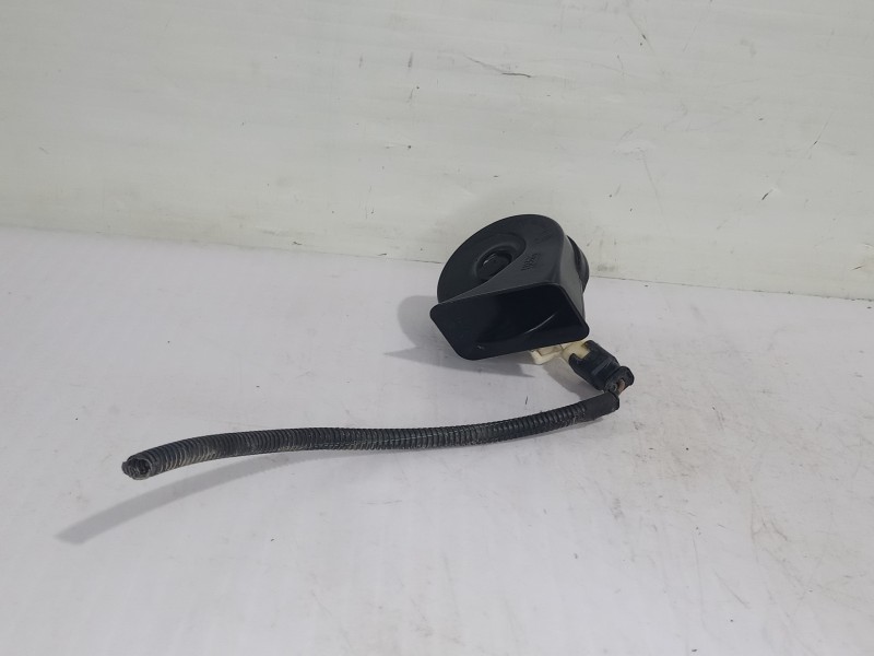 Recambio de claxon para peugeot 308 active referencia OEM IAM 9800563180  