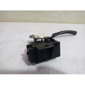 Recambio de borna postiva para toyota prius (nhw20) basis referencia OEM IAM 9098205060  