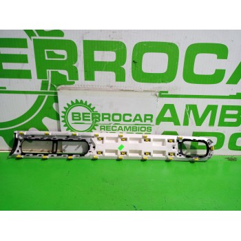 Recambio de moldura para citroën c3 origins referencia OEM IAM AA38100413  