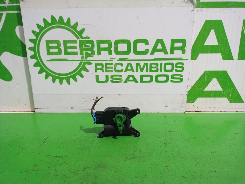 Recambio de motor apertura trampilla para audi a4 berlina (8e) 2.5 tdi (120kw) referencia OEM IAM 663829R  