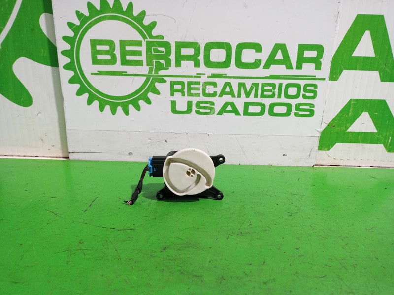 Recambio de motor apertura trampilla para audi a4 berlina (8e) 2.5 tdi (120kw) referencia OEM IAM 663827H  