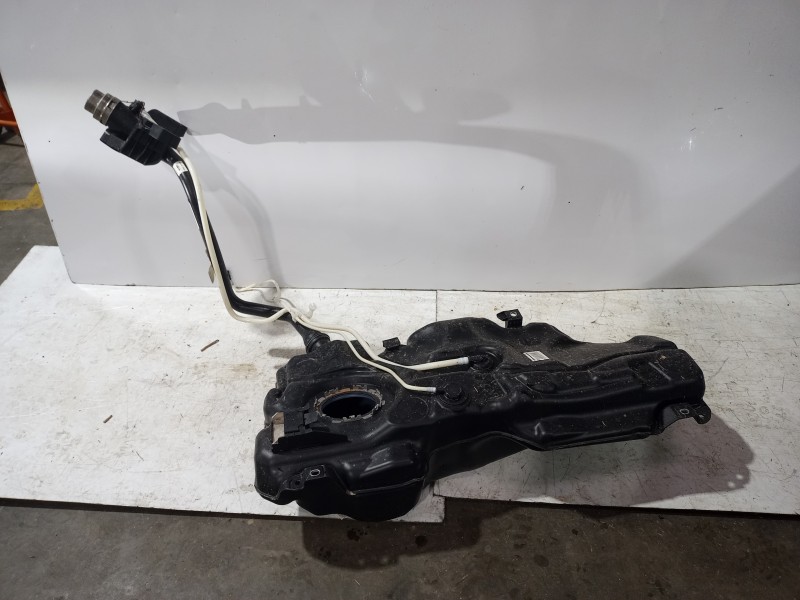 Recambio de deposito combustible para volkswagen t-cross advance referencia OEM IAM 2Q020101  