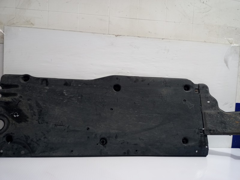 Recambio de cubrecarter para seat arona xperience plus referencia OEM IAM 2Q0825202B  