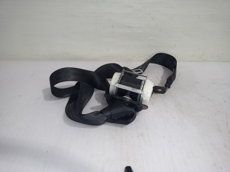 Recambio de cinturon seguridad trasero derecho para peugeot 308 active referencia OEM IAM 98021991XX  